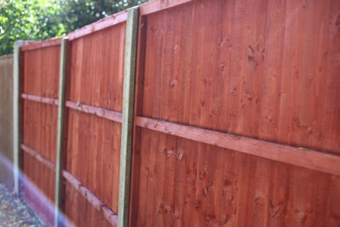 <strong>Fencing Contractors</strong><br>Hertfordshire & Essex